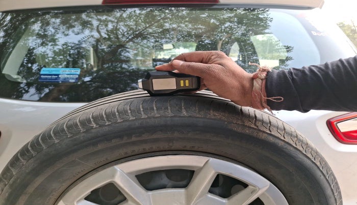 2015 Ford Ecosport AMBIENTE 1.5L PETROL, Petrol, Manual, 1,00,001 km, tyre