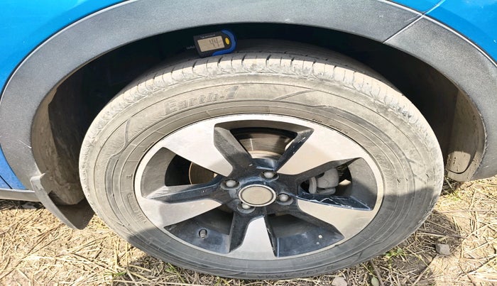 2017 Tata NEXON XZ PLUS DIESEL, Diesel, Manual, 1,73,781 km, tyre