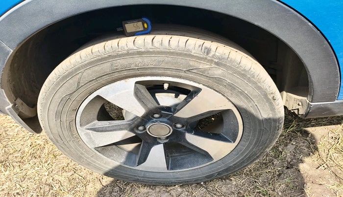 2017 Tata NEXON XZ PLUS DIESEL, Diesel, Manual, 1,73,781 km, tyre