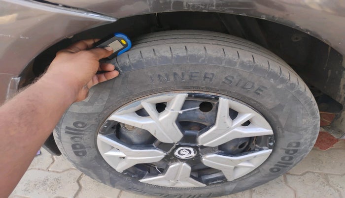 2011 Mahindra Verito 1.5 D4 BS III, Diesel, Manual, 1,03,730 km, tyre