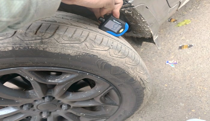 2015 Ford Ecosport TITANIUM 1.5L DIESEL (OPT), Diesel, Manual, 1,15,513 km, tyre