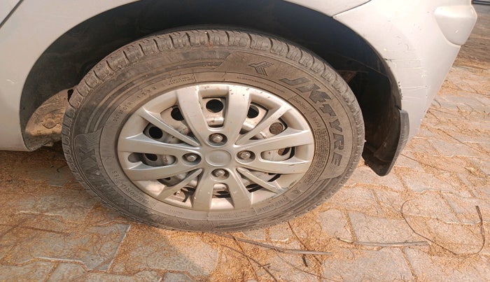 2012 Hyundai i10 ERA 1.1, Petrol, Manual, 1,25,336 km, tyre