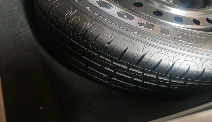 2021 Jeep Compass LONGITUDE (O) 2.0 DIESEL, Diesel, Manual, 84,160 km, tyre