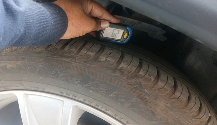 2021 Jeep Compass LONGITUDE (O) 2.0 DIESEL, Diesel, Manual, 84,160 km, tyre