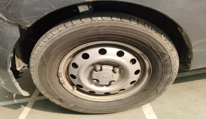 2015 Hyundai i10 MAGNA 1.1, Petrol, Manual, 40,671 km, tyre