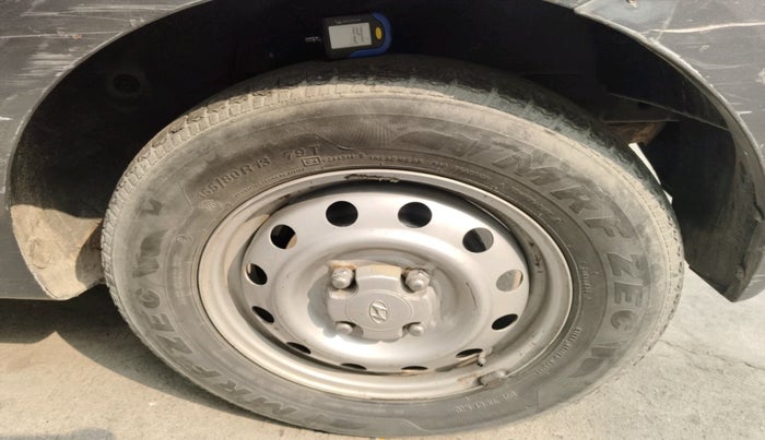 2015 Hyundai i10 MAGNA 1.1, Petrol, Manual, 40,671 km, tyre