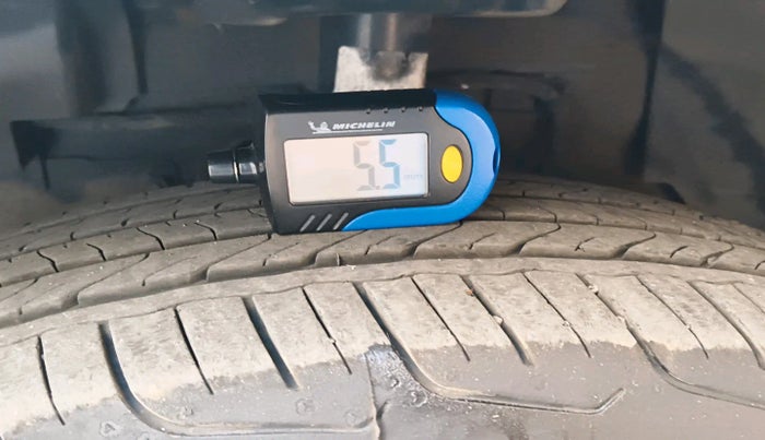 2024 Tata NEXON Pure S 1.2 iCNG, Petrol, Manual, 10,402 km, tyre