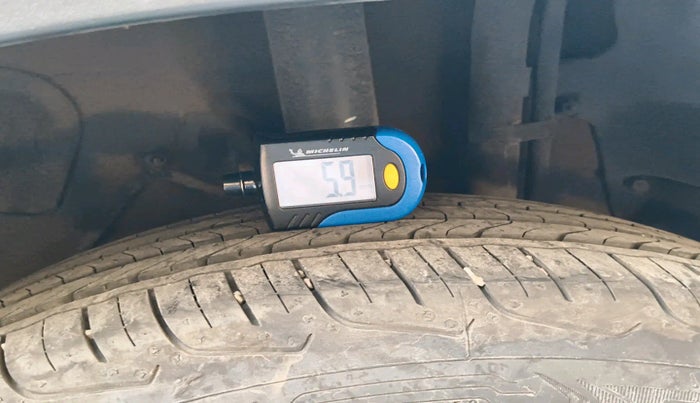 2024 Tata NEXON Pure S 1.2 iCNG, Petrol, Manual, 10,402 km, tyre