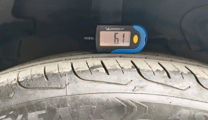 2024 Tata NEXON Pure S 1.2 iCNG, Petrol, Manual, 10,402 km, tyre