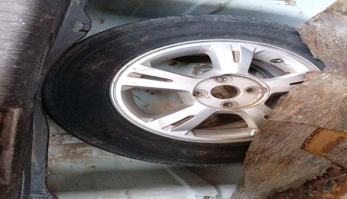 2010 Hyundai i20 SPORTZ 1.4 CRDI, Diesel, Manual, 1,24,369 km, tyre