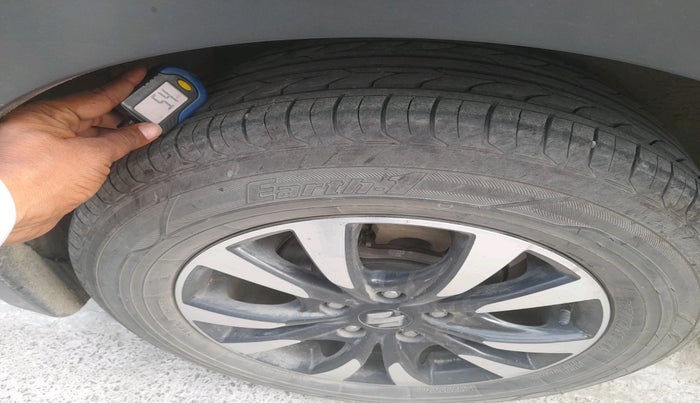 2019 Maruti S Cross DELTA 1.3, Diesel, Manual, 99,916 km, tyre