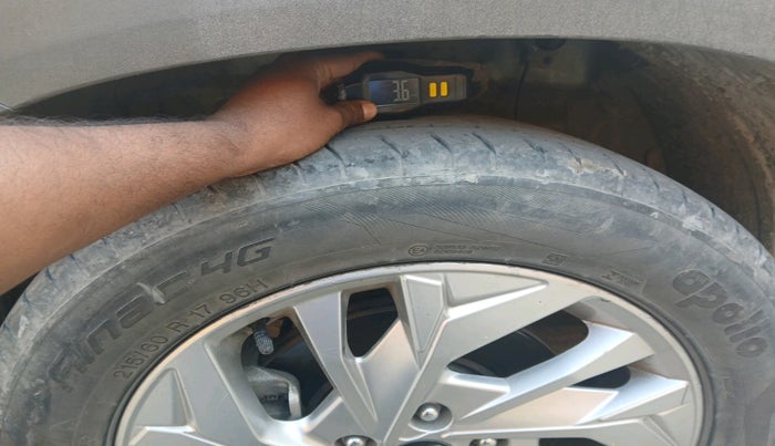 2021 Hyundai Creta SX 1.5 PETROL, Petrol, Manual, 54,338 km, tyre