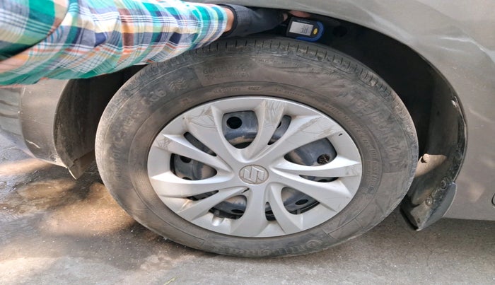 2021 Maruti Swift VXI AMT, Petrol, Automatic, 1,18,168 km, tyre