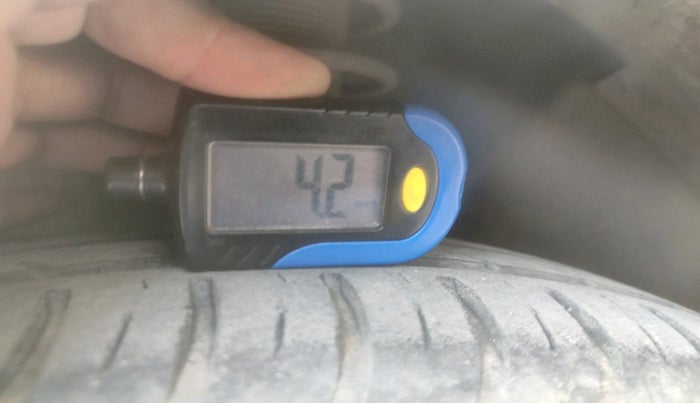 2019 Maruti Swift VXI AMT, Petrol, Automatic, 20,879 km, tyre