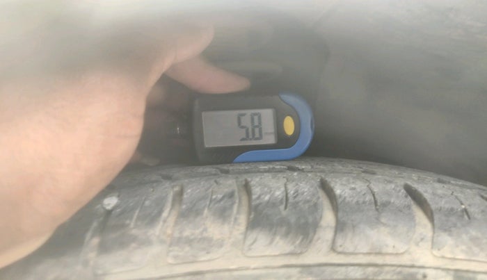 2019 Maruti Swift VXI AMT, Petrol, Automatic, 20,879 km, tyre