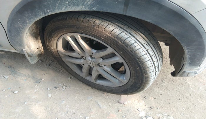 2019 Renault TRIBER RXZ, Petrol, Manual, 59,725 km, tyre