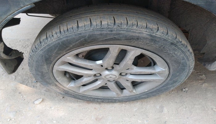 2019 Renault TRIBER RXZ, Petrol, Manual, 59,725 km, tyre