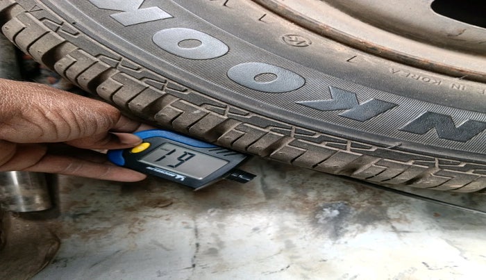 2016 Renault Kwid RXT 1.0, Petrol, Manual, 1,15,722 km, tyre