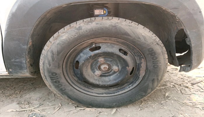 2016 Renault Kwid RXT 1.0, Petrol, Manual, 1,15,722 km, tyre