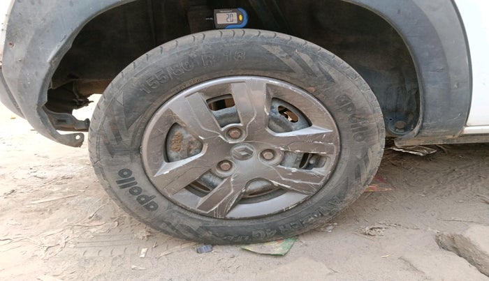 2016 Renault Kwid RXT 1.0, Petrol, Manual, 1,15,722 km, tyre