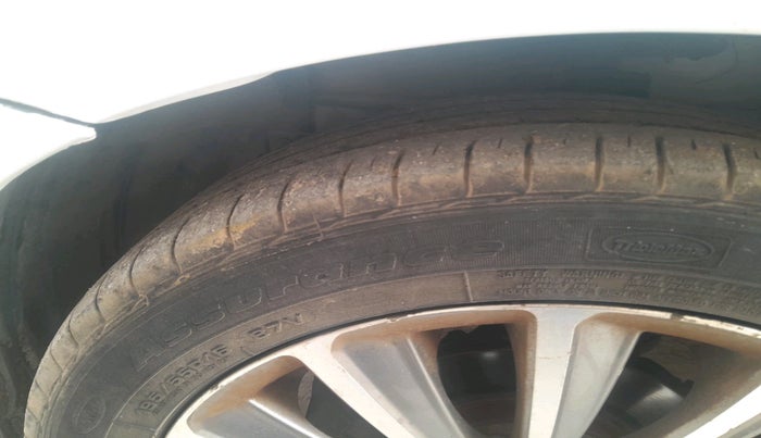 2018 Maruti Ciaz ALPHA DIESEL 1.3, Diesel, Manual, 49,913 km, tyre