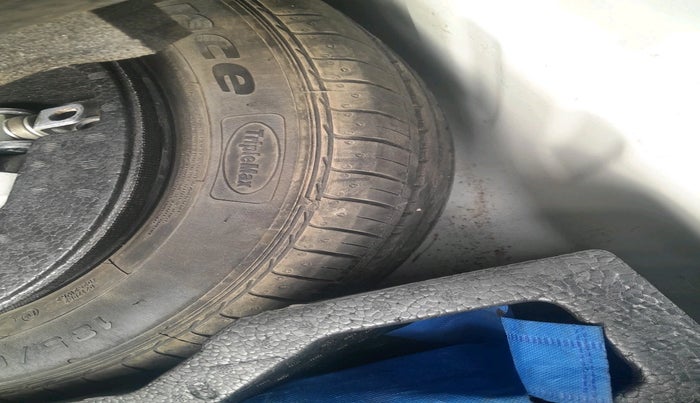 2018 Maruti Ciaz ALPHA DIESEL 1.3, Diesel, Manual, 49,913 km, tyre