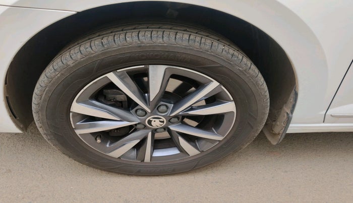 2023 Skoda SLAVIA STYLE 1.5L TSI DSG, Petrol, Automatic, 54,005 km, tyre