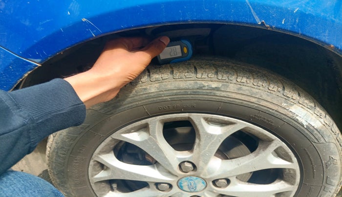 2013 Ford Figo TITANIUM 1.4 DIESEL, Diesel, Manual, 1,33,133 km, tyre