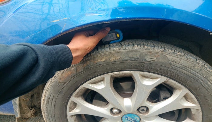 2013 Ford Figo TITANIUM 1.4 DIESEL, Diesel, Manual, 1,33,133 km, tyre