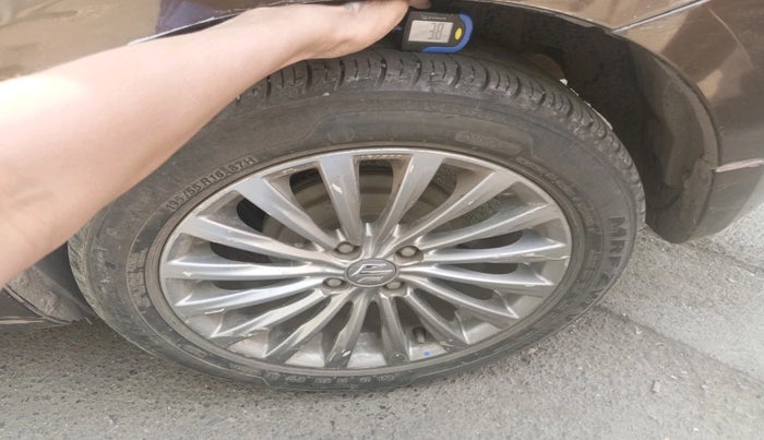 2016 Maruti Ciaz ZDI+ SHVS, Diesel, Manual, 1,60,913 km, tyre