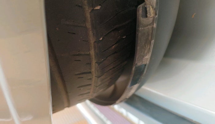 2014 Ford Ecosport TITANIUM 1.5L DIESEL, Diesel, Manual, 1,67,217 km, tyre