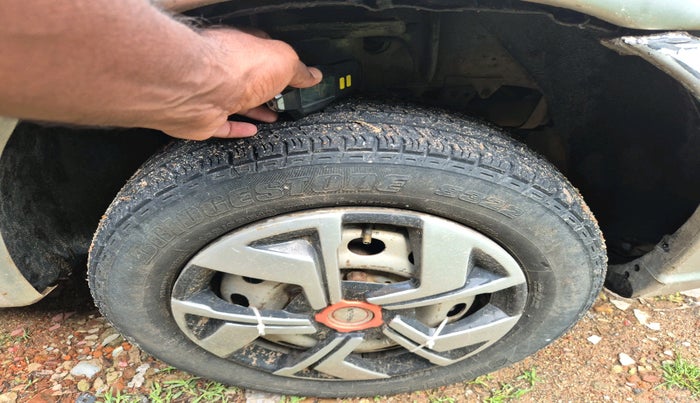 2015 Tata Indica EV2 LS, Diesel, Manual, 1,75,002 km, tyre