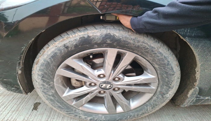 2018 Hyundai New Elantra 2.0 SX(O) AT PETROL, Petrol, Automatic, 33,171 km, tyre