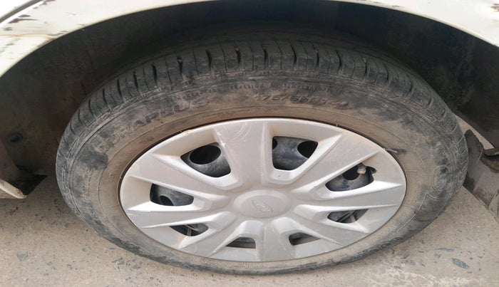 2014 Ford Figo EXI 1.2 PETROL, Petrol, Manual, 27,840 km, tyre