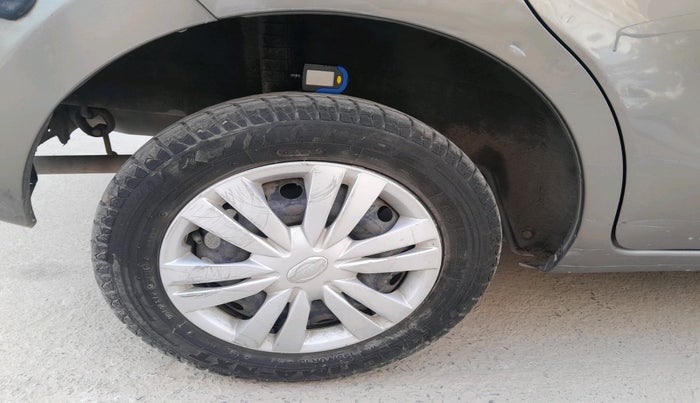 2016 Datsun Go T, Petrol, Manual, 83,901 km, tyre