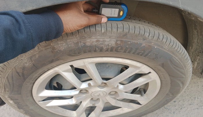 2020 Renault TRIBER RXT, Petrol, Manual, 1,04,715 km, tyre