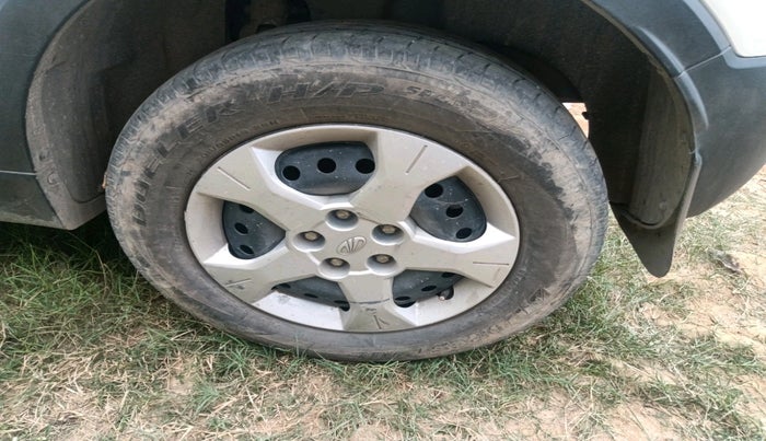 2022 Mahindra XUV300 W6 1.5 DIESEL AMT, Diesel, Automatic, 57,067 km, tyre