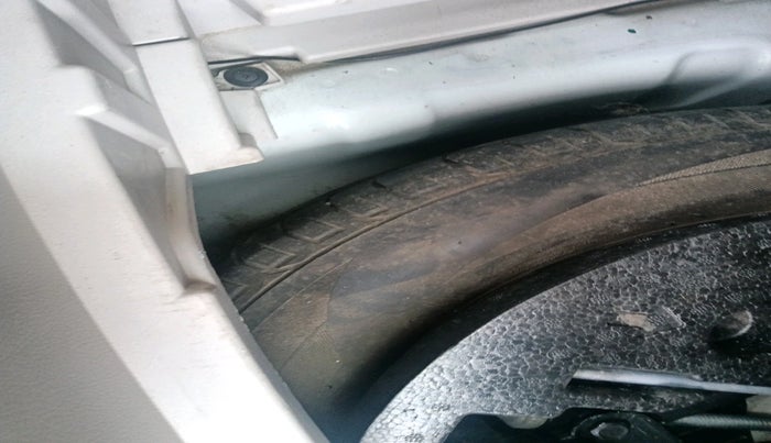 2022 Mahindra XUV300 W6 1.5 DIESEL AMT, Diesel, Automatic, 57,067 km, tyre