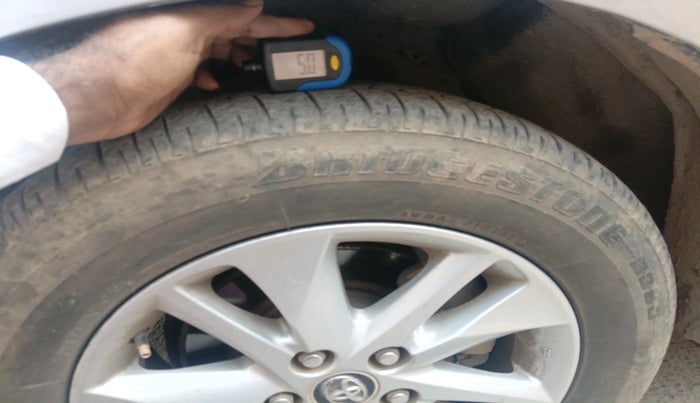 2019 Toyota Innova Crysta 2.8 GX AT 7 STR, Diesel, Automatic, 1,68,110 km, tyre