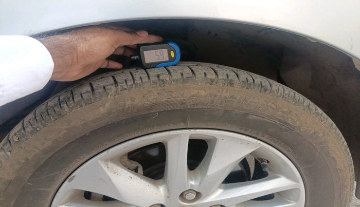 2019 Toyota Innova Crysta 2.8 GX AT 7 STR, Diesel, Automatic, 1,68,110 km, tyre