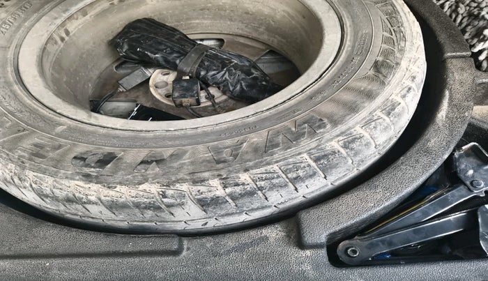 2014 Audi Q3 2.0 TDI MT S EDITION, Diesel, Manual, 1,46,738 km, tyre