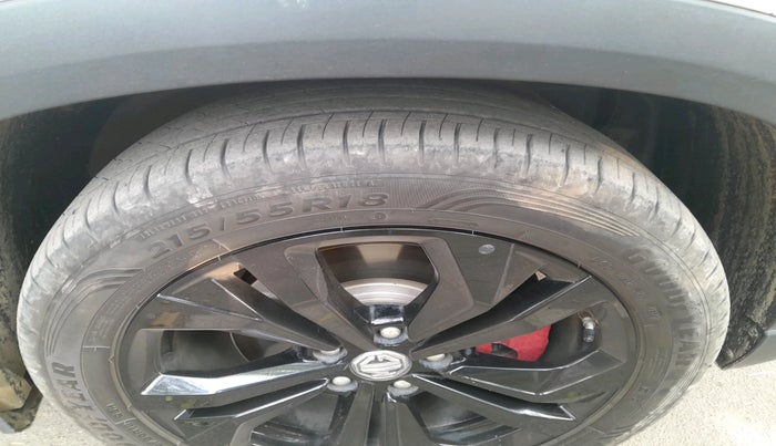 2025 MG HECTOR Snowstorm 1.5 Turbo CVT, Petrol, Automatic, 14,838 km, tyre