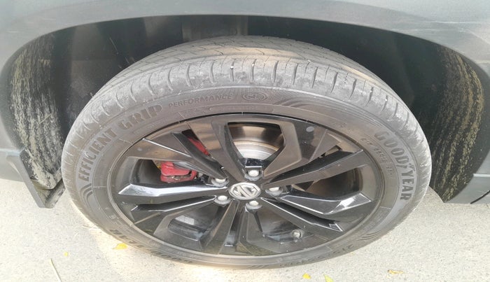 2025 MG HECTOR Snowstorm 1.5 Turbo CVT, Petrol, Automatic, 14,838 km, tyre