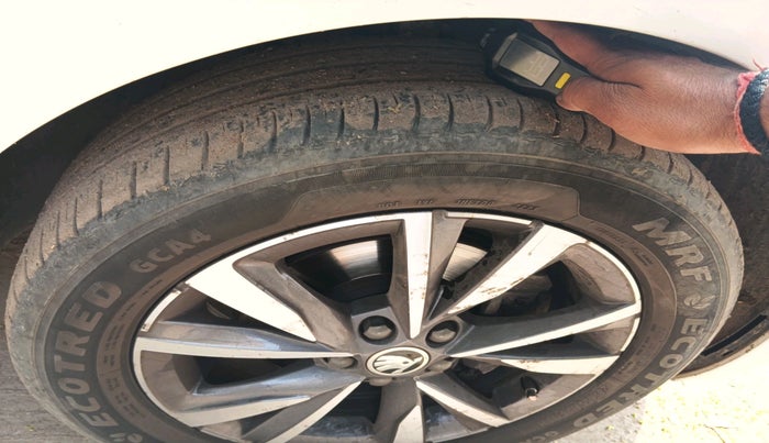 2023 Skoda SLAVIA STYLE 1.0L TSI MT, Petrol, Manual, 55,630 km, tyre