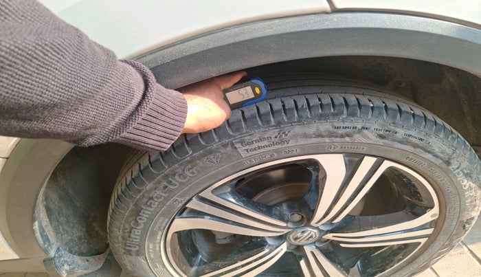 2022 MG ASTOR SAVVY 1.5 CVT, Petrol, Automatic, 25,241 km, tyre