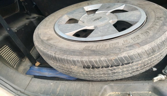 2014 Mahindra XUV500 W6, Diesel, Manual, 75,326 km, tyre