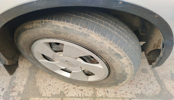 2014 Mahindra XUV500 W6, Diesel, Manual, 75,326 km, tyre