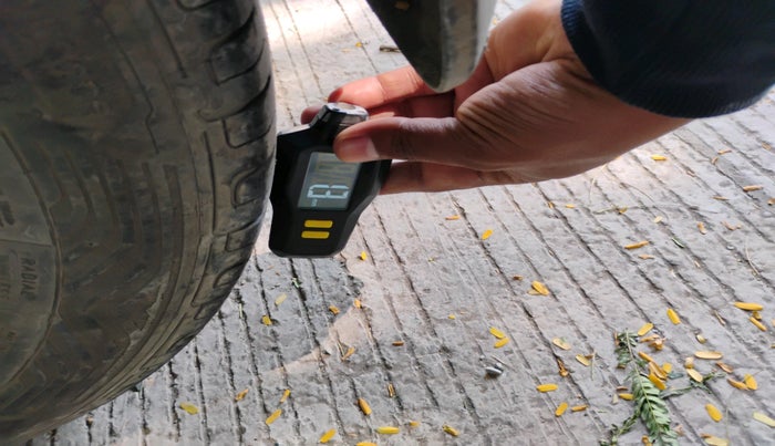 2011 Hyundai i10 MAGNA 1.2, Petrol, Manual, 1,18,414 km, tyre