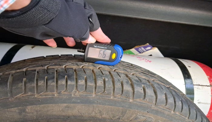 2015 Hyundai Elite i20 SPORTZ 1.2, Petrol, Manual, 1,03,177 km, tyre