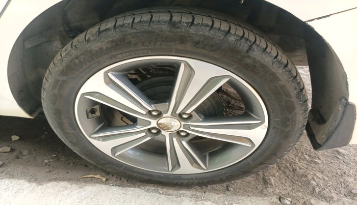 2018 Hyundai Verna 1.6 CRDI SX + AT, Diesel, Automatic, 50,976 km, tyre